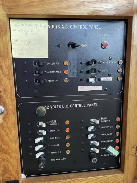 1986 Silverton 34 Convertible