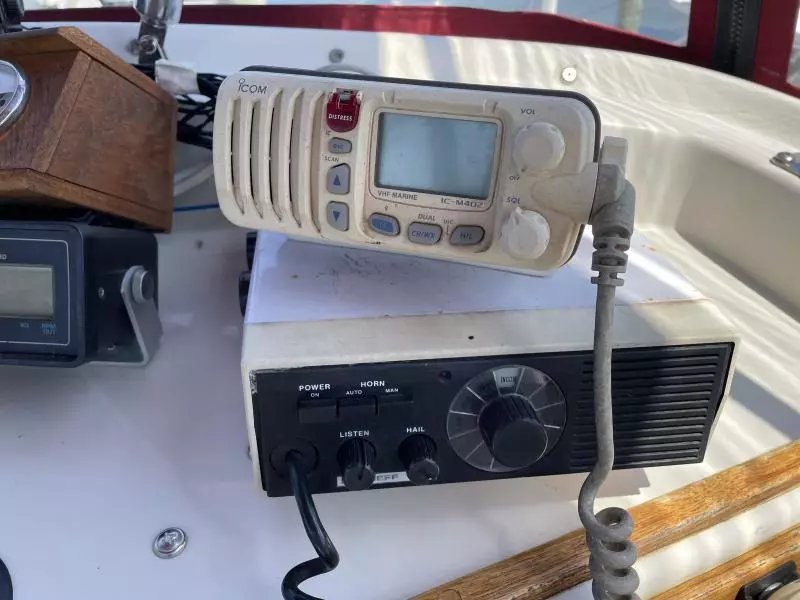 1986 Silverton 34 Convertible