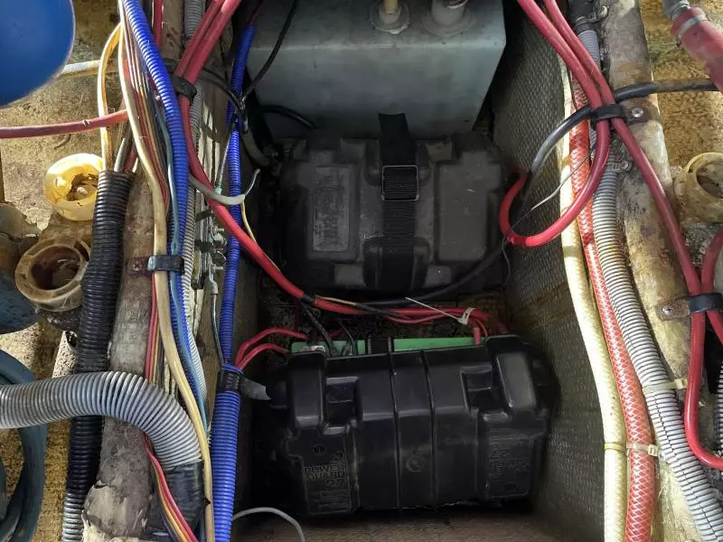 1986 Silverton 34 Convertible