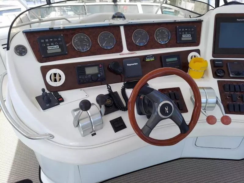 2002 Sea Ray 480 Sedan Bridge