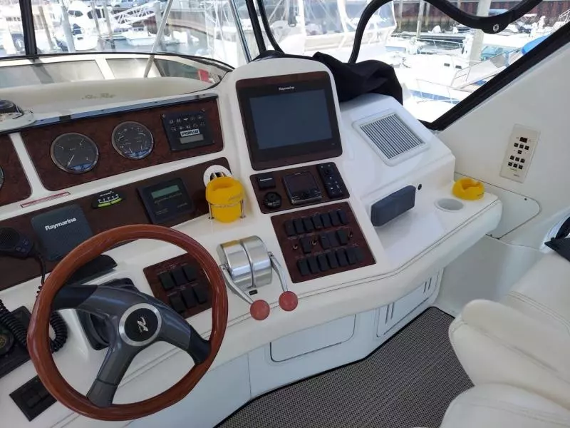 2002 Sea Ray 480 Sedan Bridge