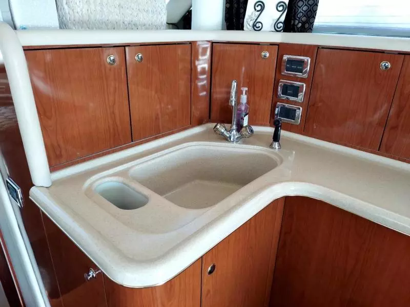 2002 Sea Ray 480 Sedan Bridge