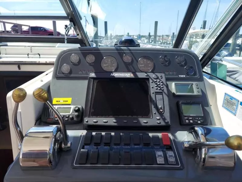 2005 Tiara Yachts 2900 Classic