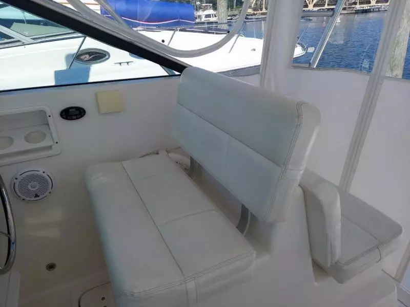 2005 Tiara Yachts 2900 Classic