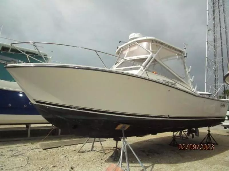 25' Carolina Classic port forward profile