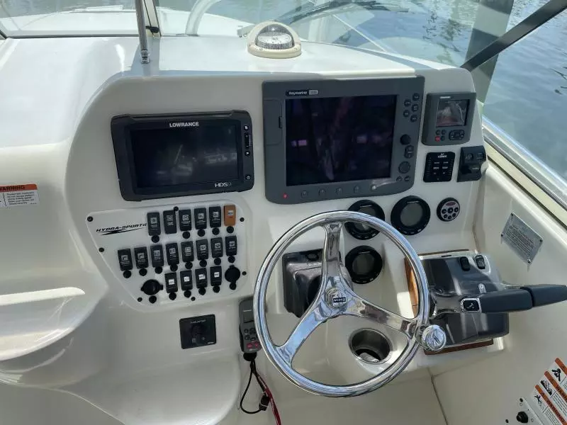 2009 Hydra-Sports Vector 2900