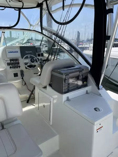 2009 Hydra-Sports Vector 2900