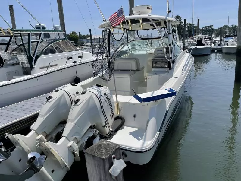 2009 Hydra-Sports Vector 2900