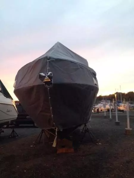 2009 Hydra-Sports Vector 2900