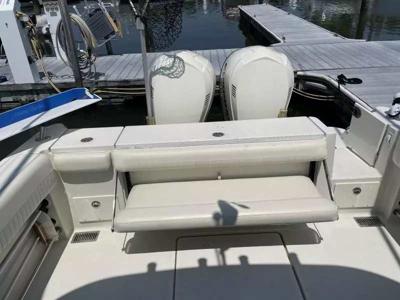 2009 Hydra-Sports Vector 2900