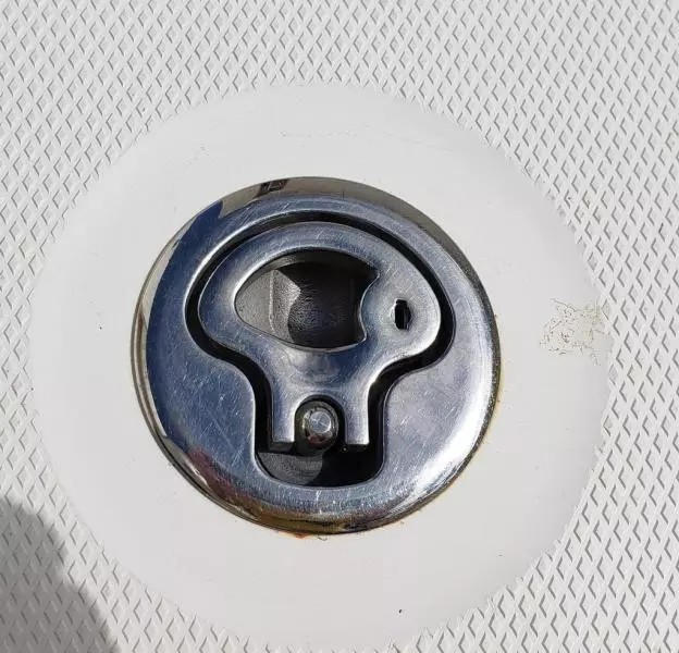 LOCKABLE STORAGE (2)