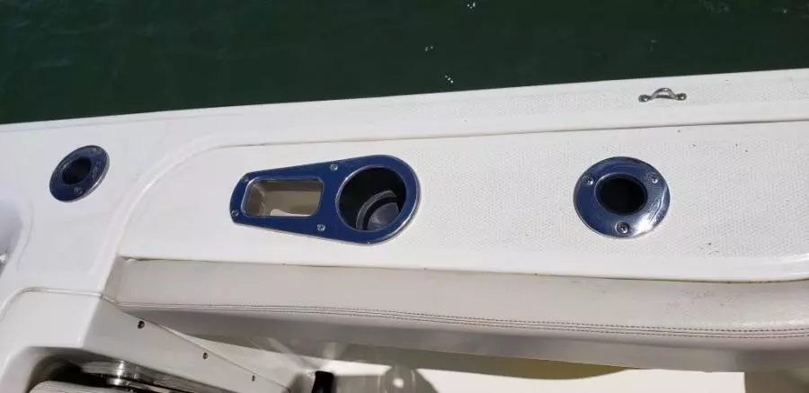 Bulkhead Rod Hawser And Drink Holders (2)