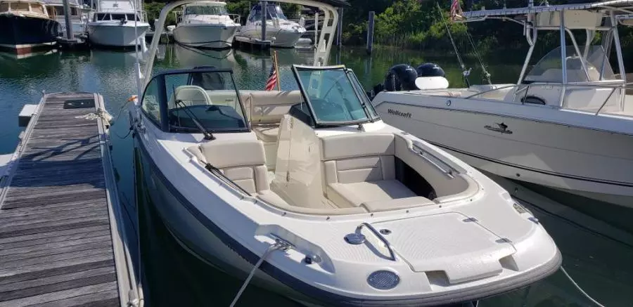 4H. STARBOARD VIEW FROM BOW (2)