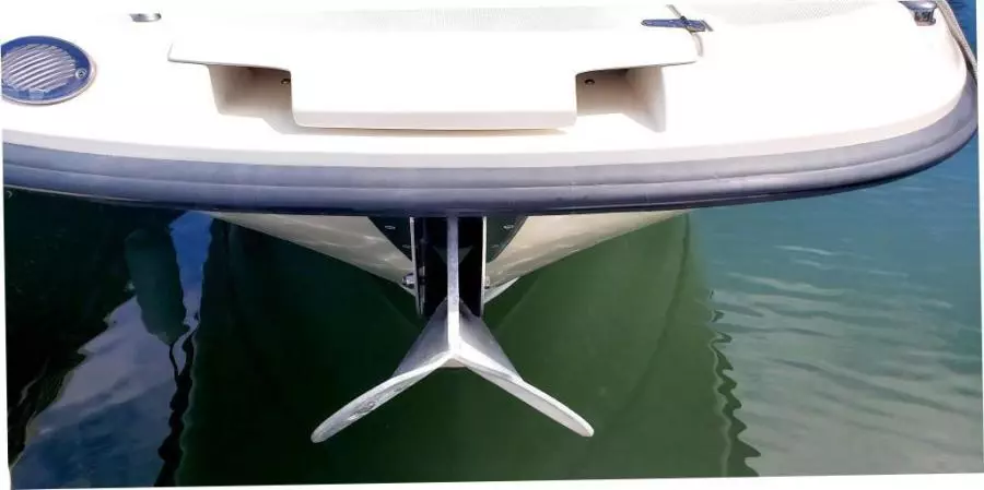 9A. ANCHOR FROM BOW (2)