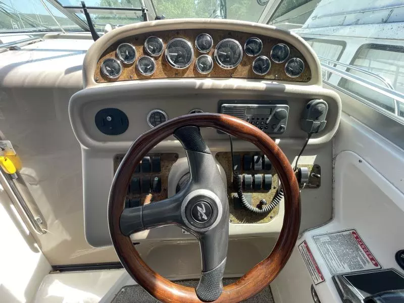 2001 Sea Ray 290 Sundancer