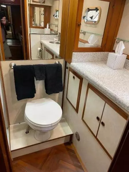 1989 Heritage East Sundeck Trawler