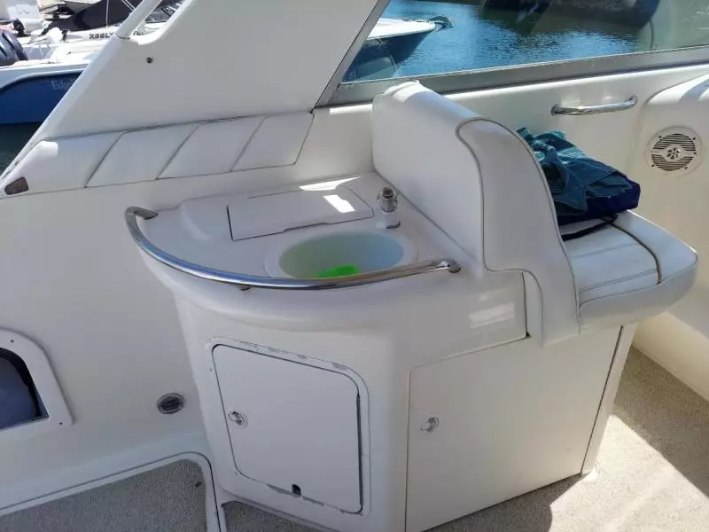 1995 Sea Ray 330 Sundancer