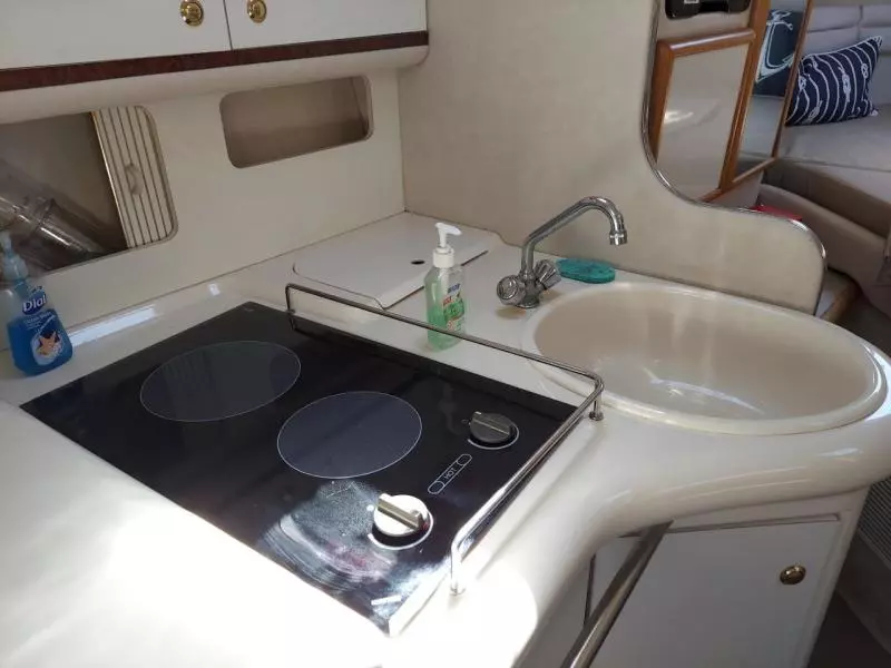 1995 Sea Ray 330 Sundancer