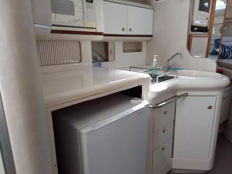 1995 Sea Ray 330 Sundancer
