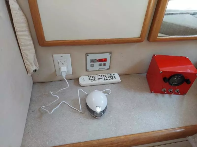 1995 Sea Ray 330 Sundancer