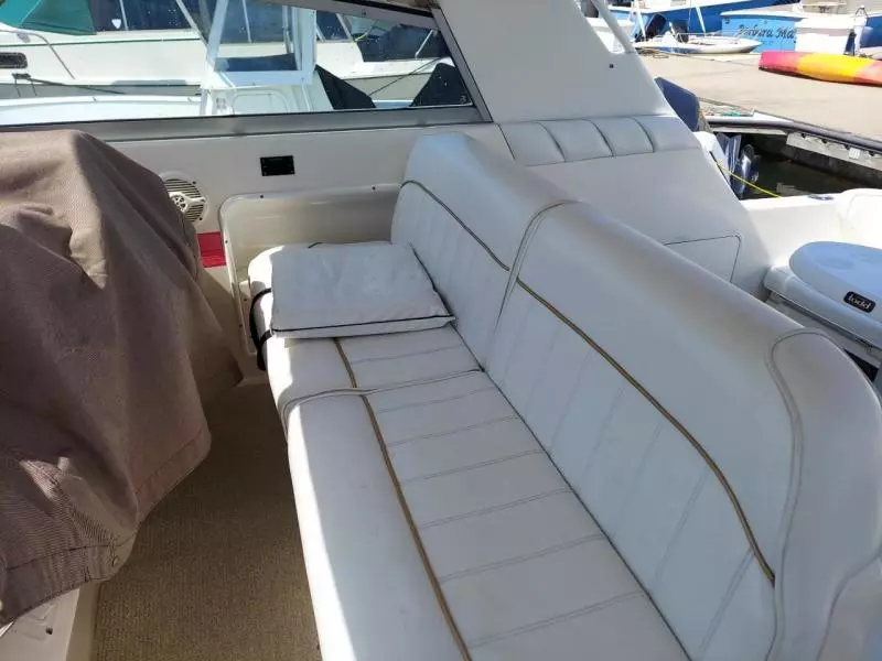 1995 Sea Ray 330 Sundancer