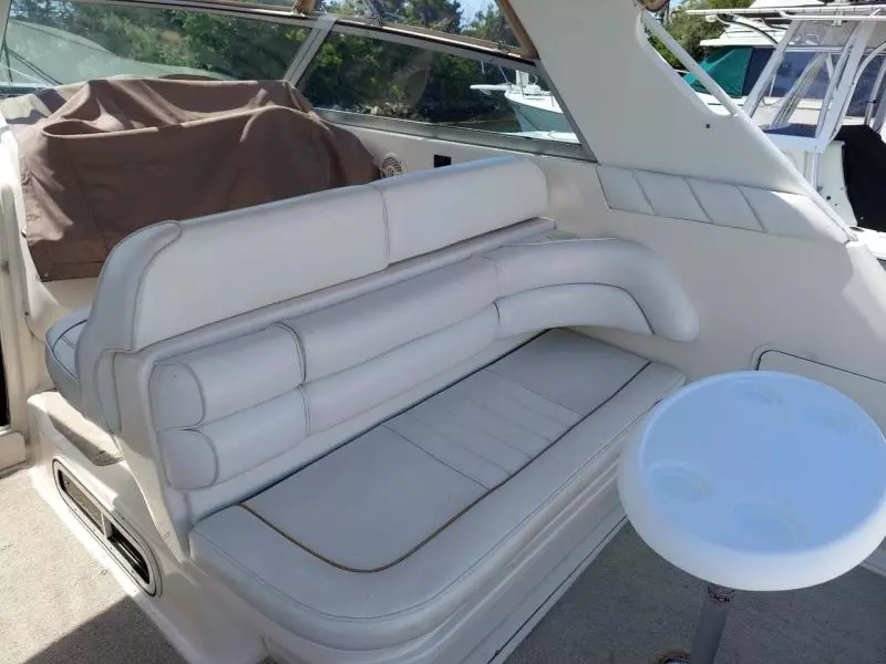 1995 Sea Ray 330 Sundancer