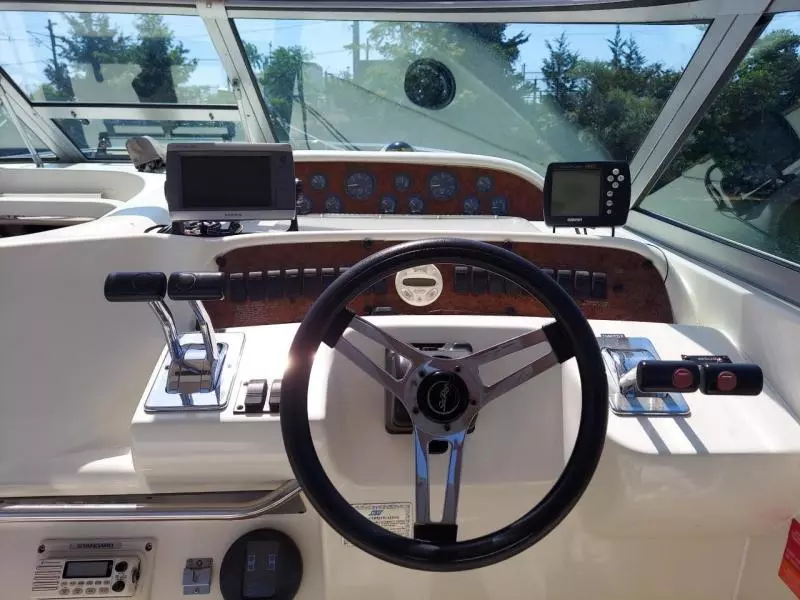 1995 Sea Ray 330 Sundancer