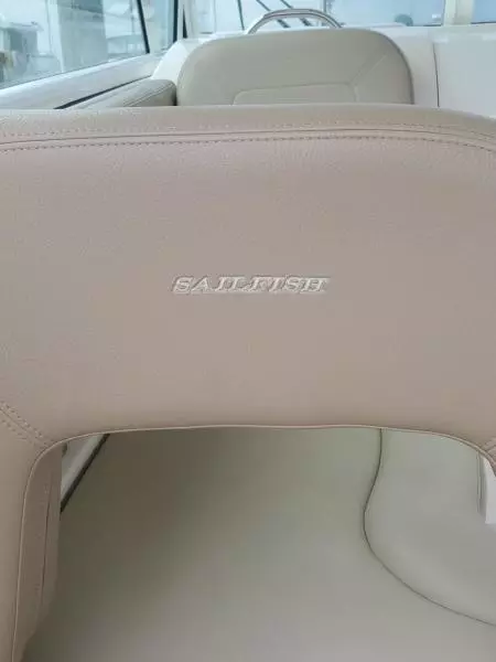 2018 Sailfish 320 Express