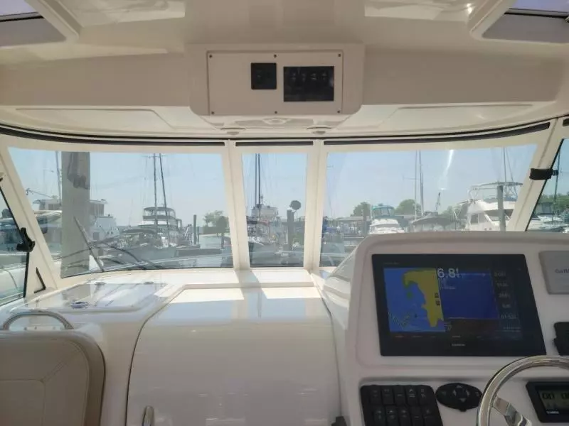 2018 Sailfish 320 Express