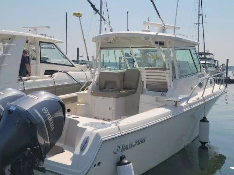 2018 Sailfish 320 Express