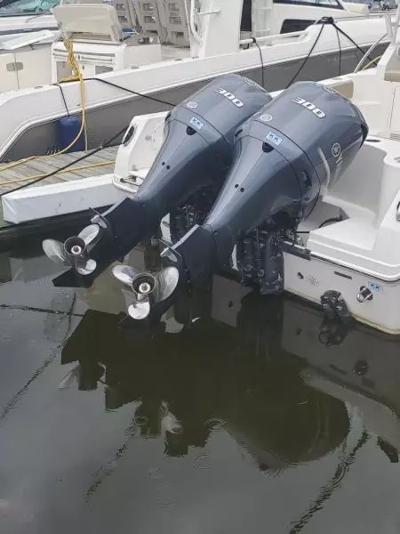 2018 Sailfish 320 Express