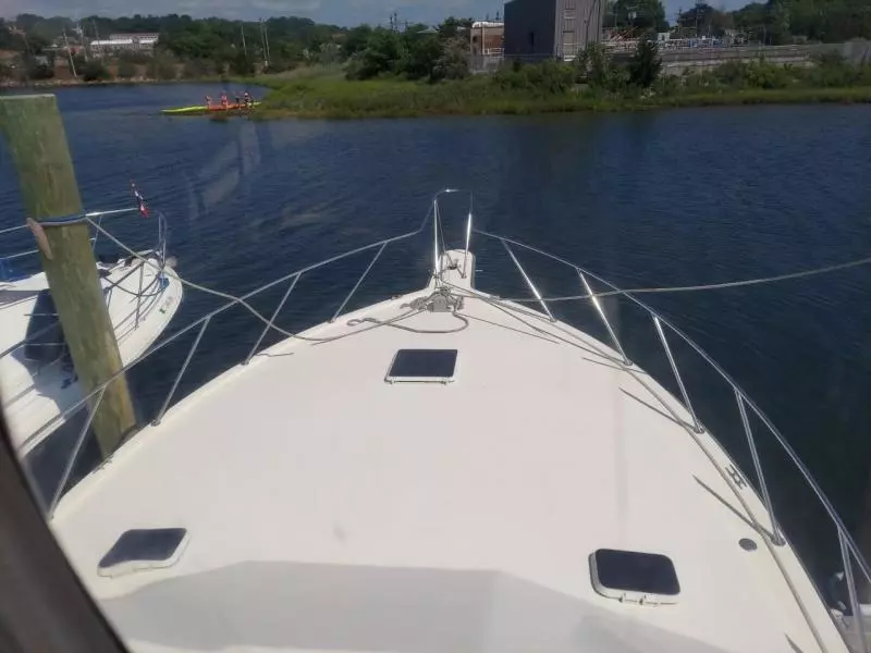 1989 Egg Harbor Sedan Bridge