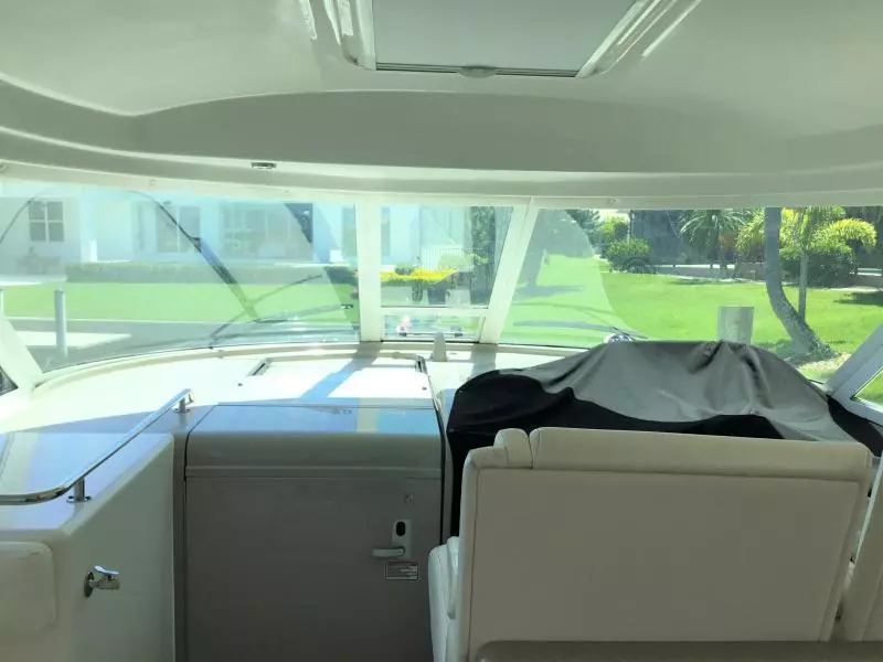 2005 Sea Ray 40 Motor Yacht