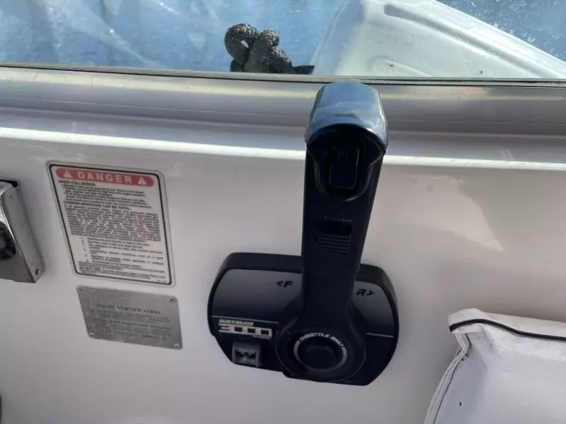 1998 Sea Ray 270 Sundancer