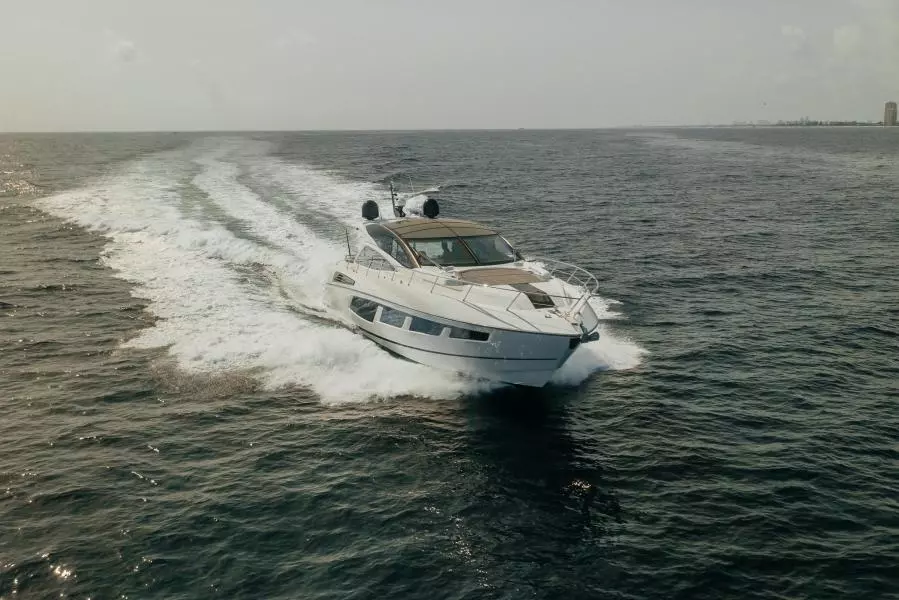 2018 Sunseeker Predator
