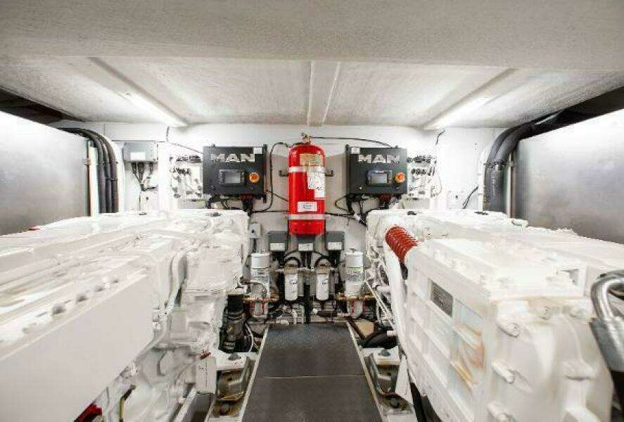 2022 Ferretti Yachts 550