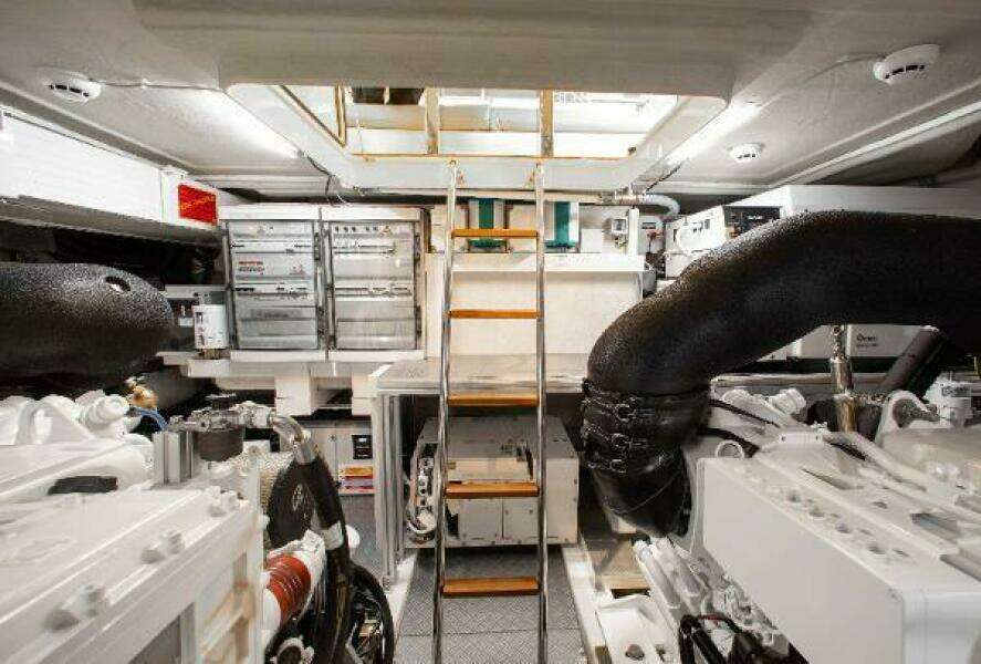 2022 Ferretti Yachts 550