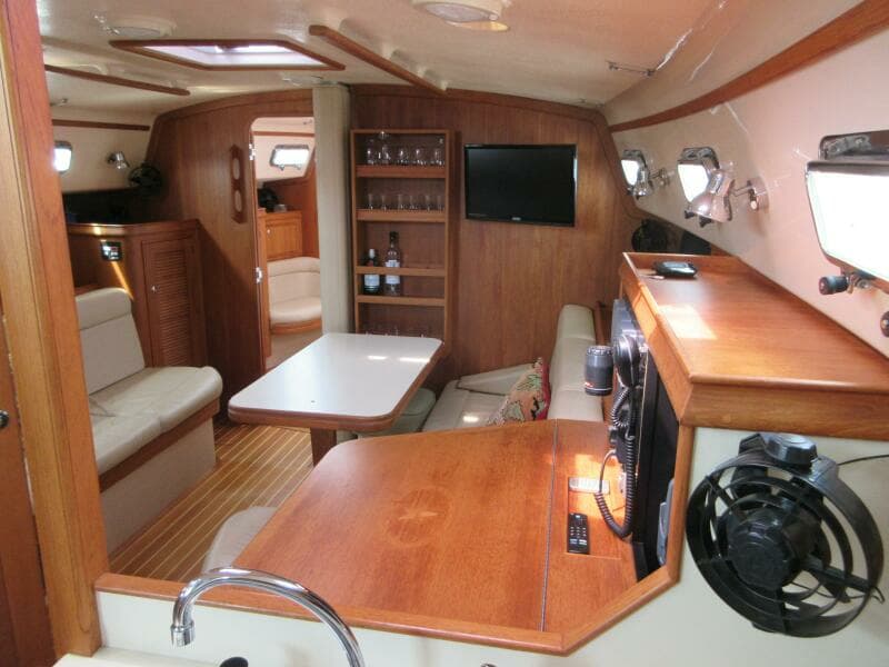 2004 Island Packet 420