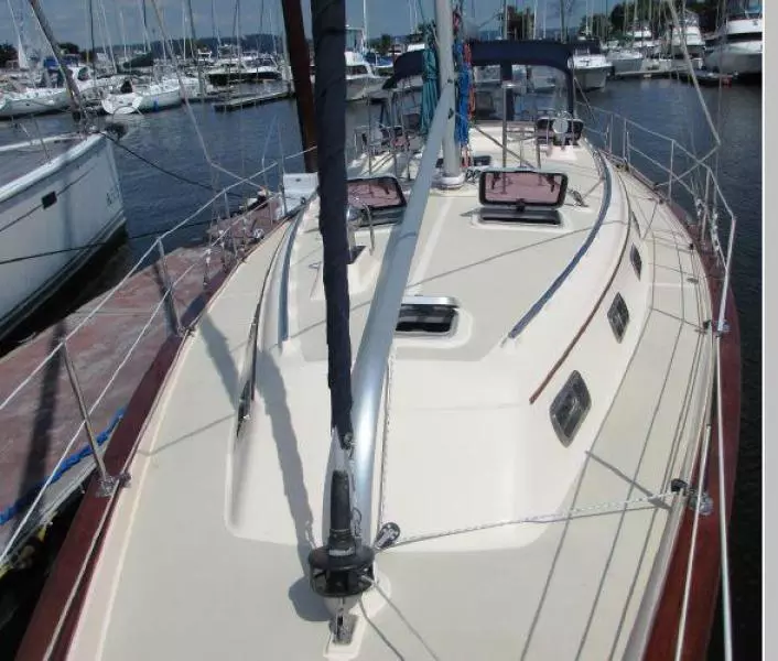 2004 Island Packet 420