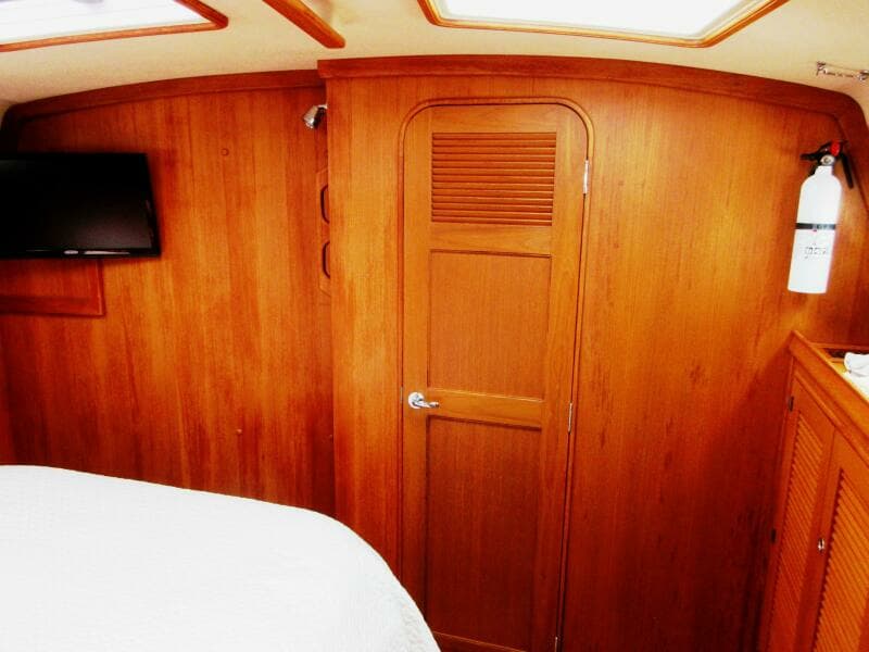 2004 Island Packet 420