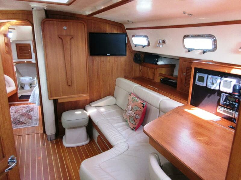 2004 Island Packet 420