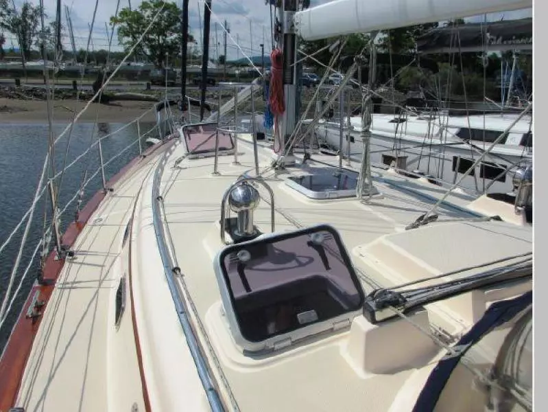 2004 Island Packet 420