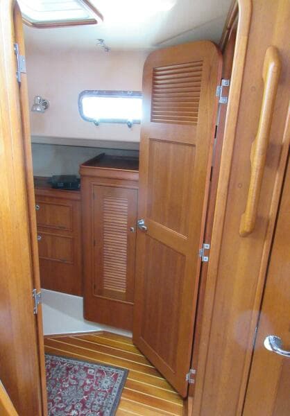 Aft Cabin entrance