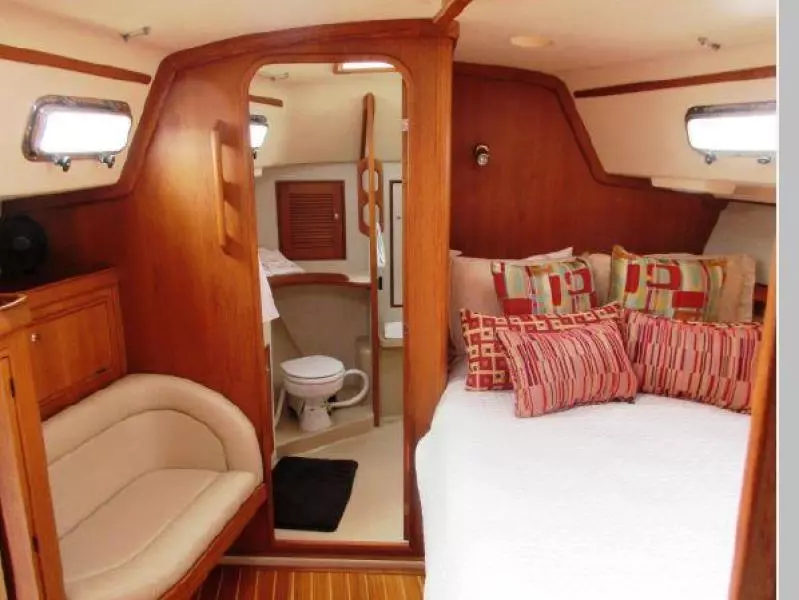 2004 Island Packet 420