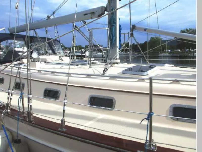 2004 Island Packet 420