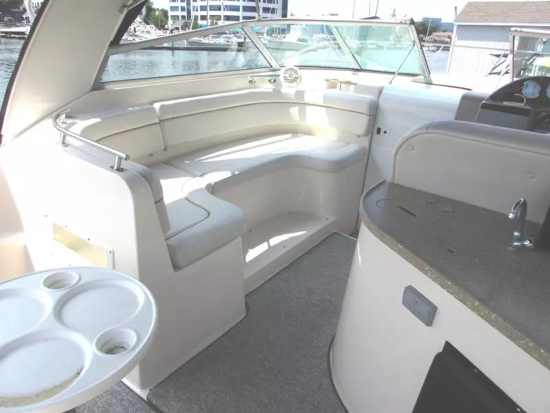 2005 Rinker 320 Fiesta Vee