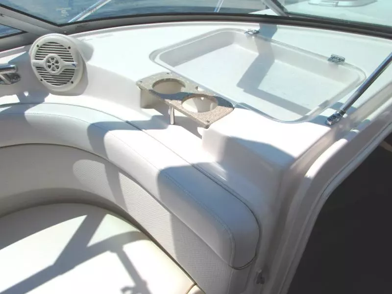 2005 Rinker 320 Fiesta Vee