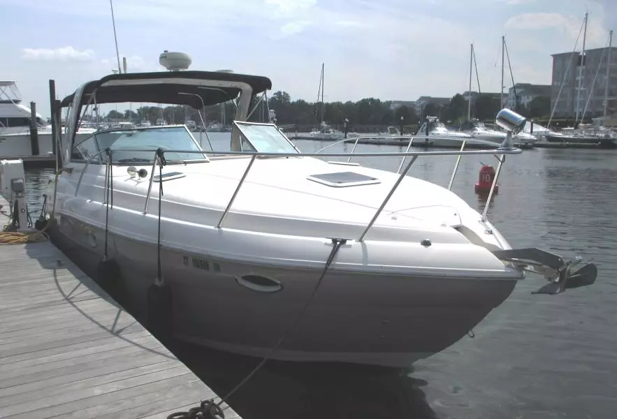 2005 Rinker 320 Fiesta Vee