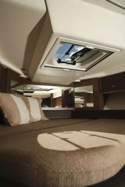 2019 Sea Ray Sundancer Coupe