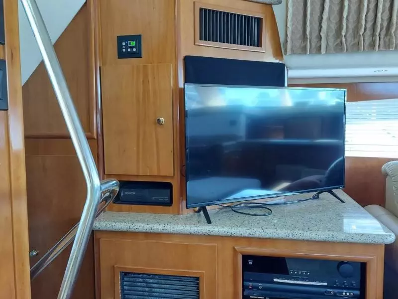 2001 Carver 466 Motor Yacht